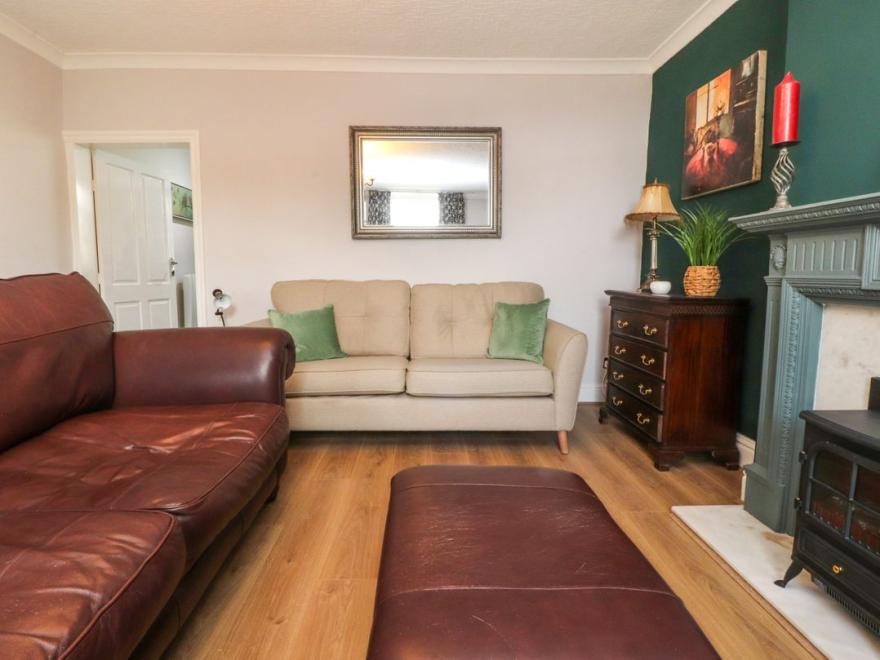 3 Cowper Place