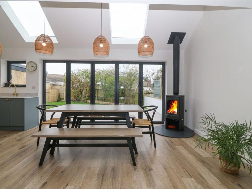 11 Capel Farm