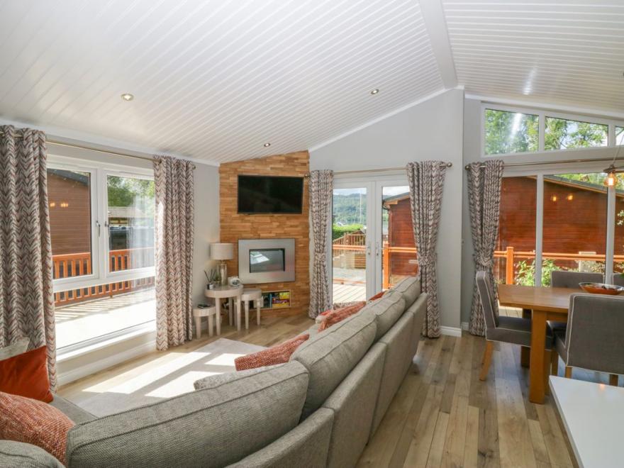Waterside Lodge