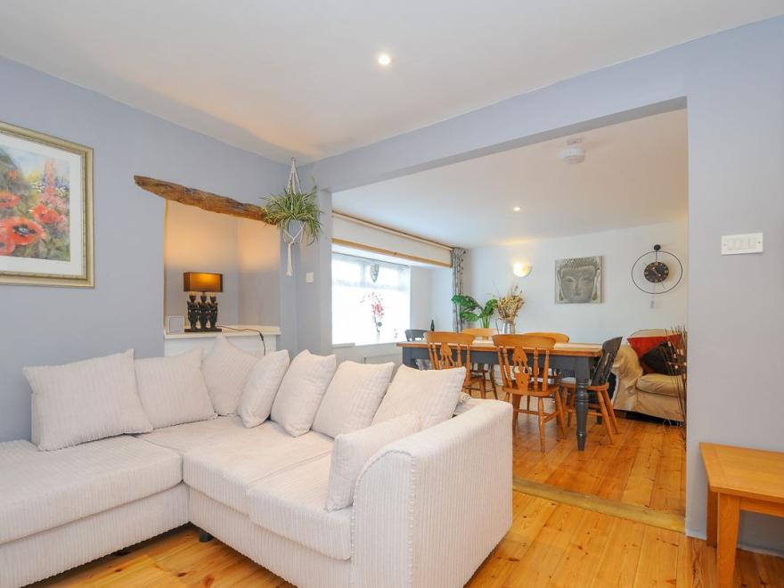 Stone's Throw Cottage