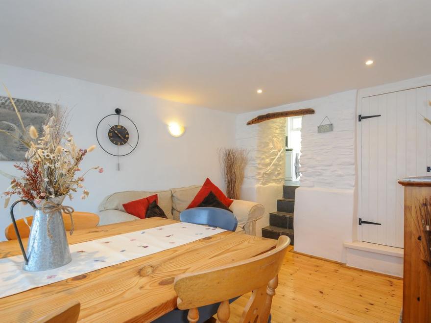 Stone's Throw Cottage