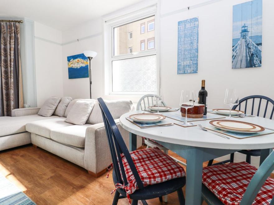Goldhurst Apartment