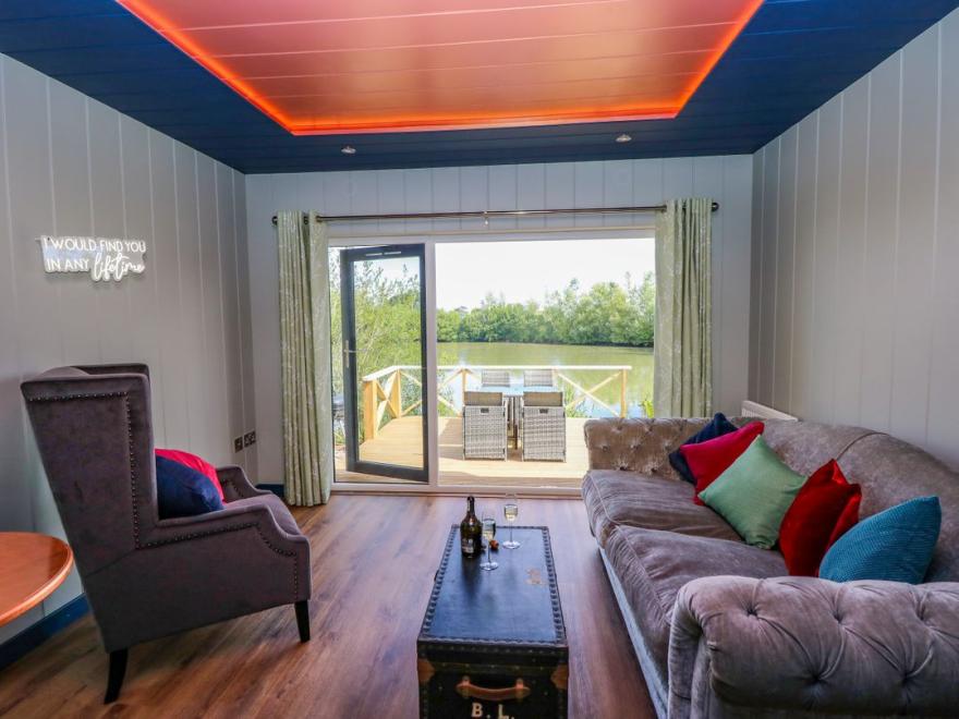 Four Lakes Retreat - In One