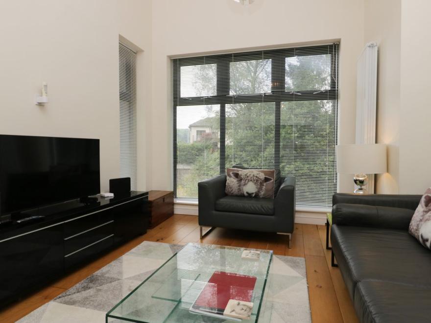 12 Blue Hill Park
