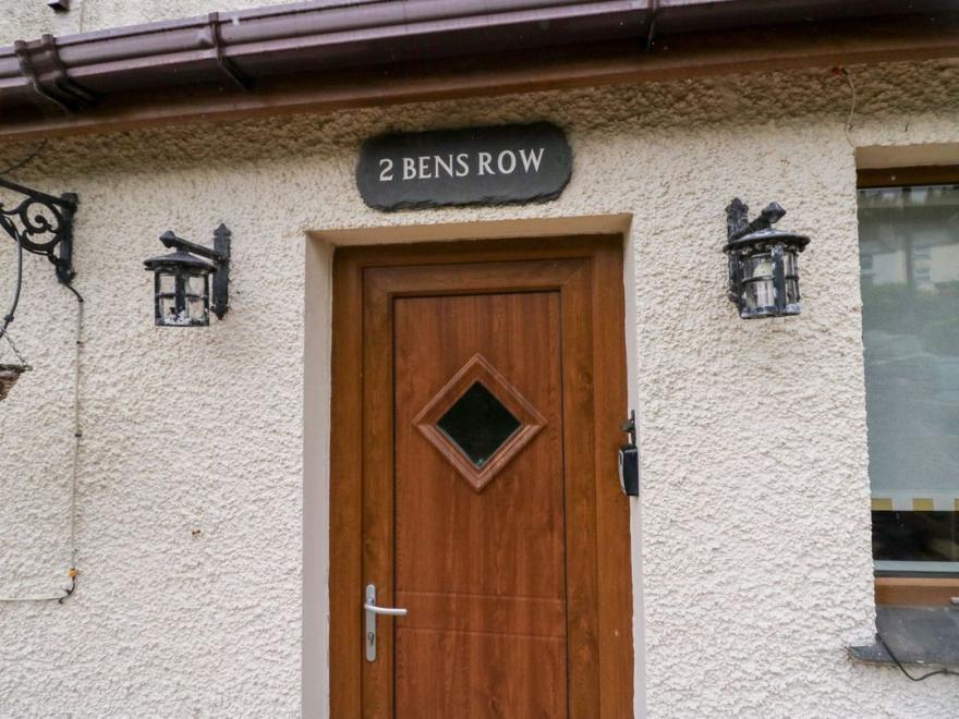 2 Bens Row