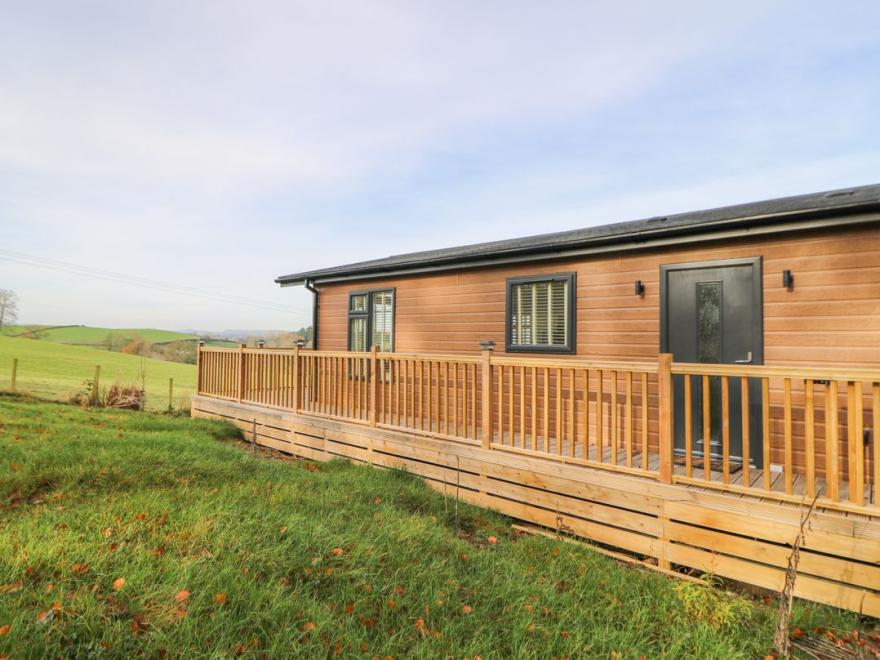 Seren Lodge