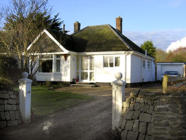 5 Carlyon Road