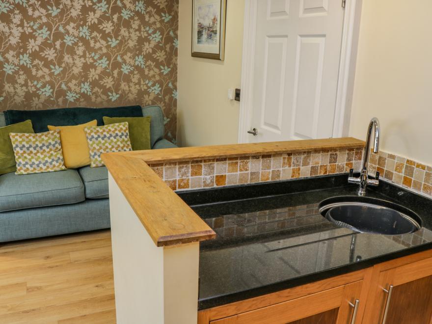 Apartment 6