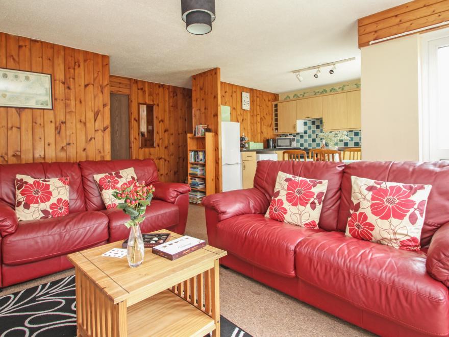 4 Manorcombe