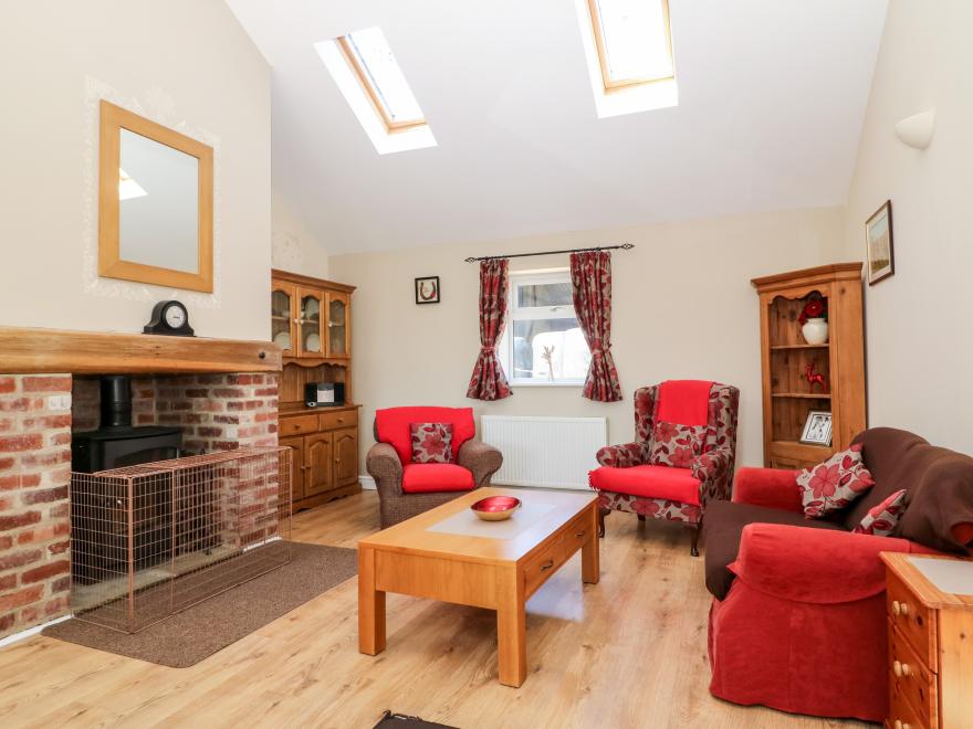 2 Pines Farm Cottages