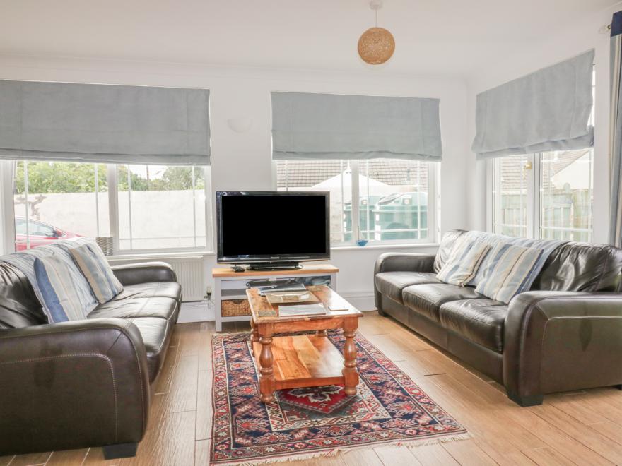 Apartment 1, Trearren