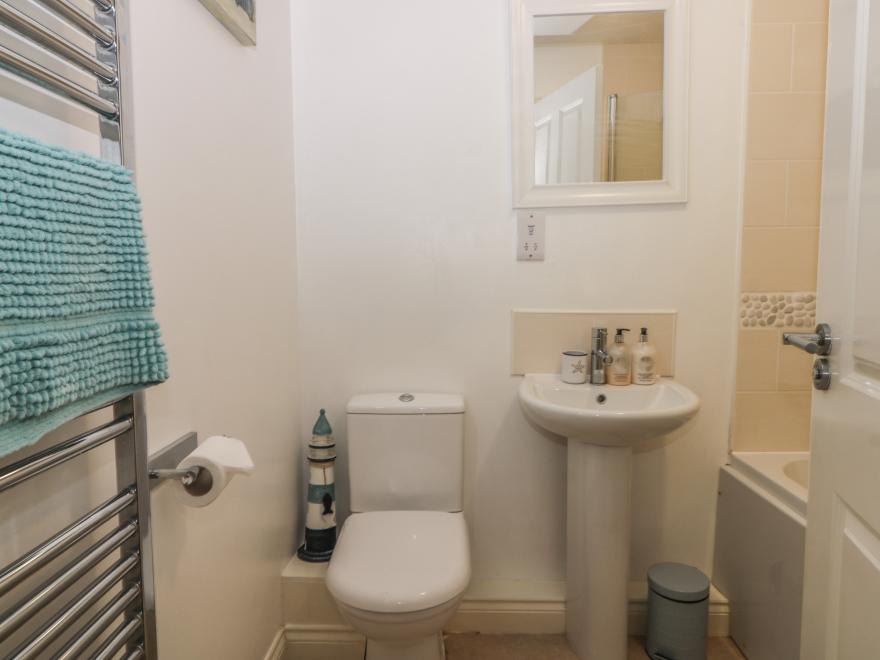 White Rose Apartment