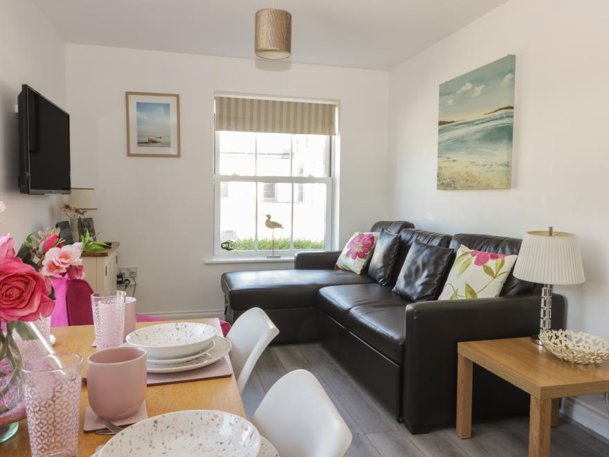 White Rose Apartment