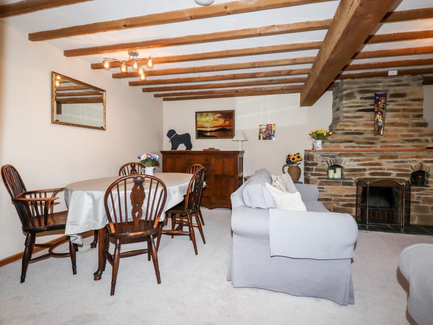 4 Mowhay Cottages