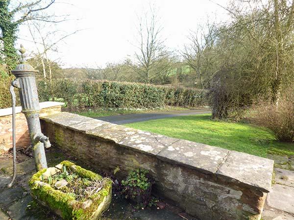 Little Cowarne Court