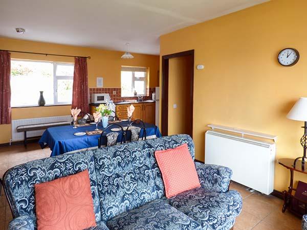 Rossbeigh Beach Cottage No 6