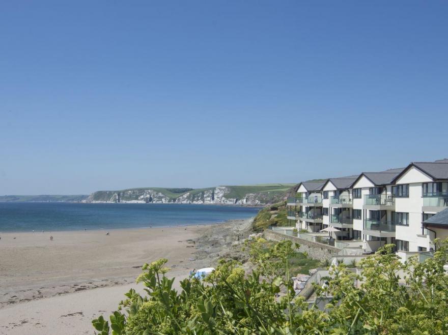 27 Burgh Island Causeway