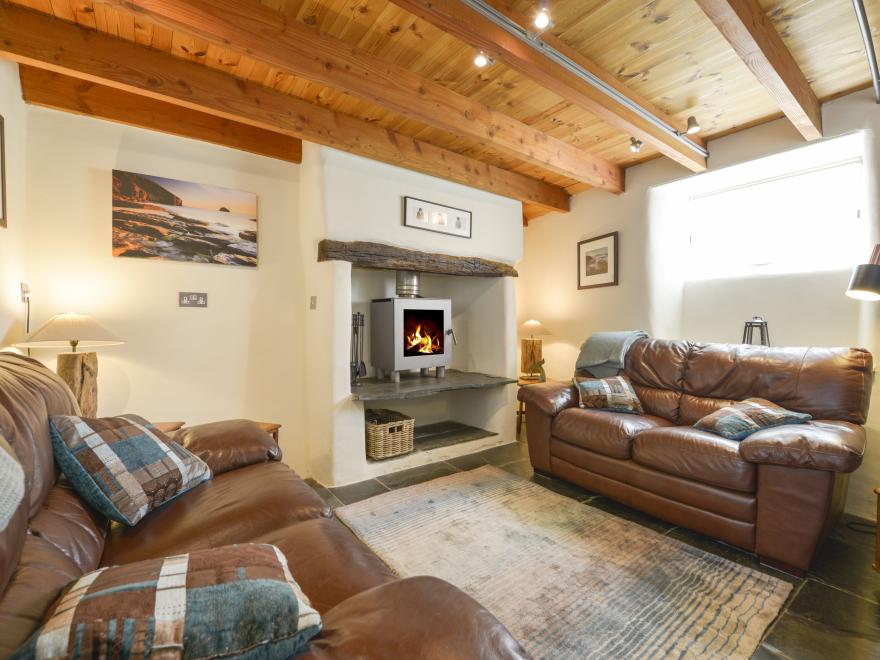 3 Newhall Green