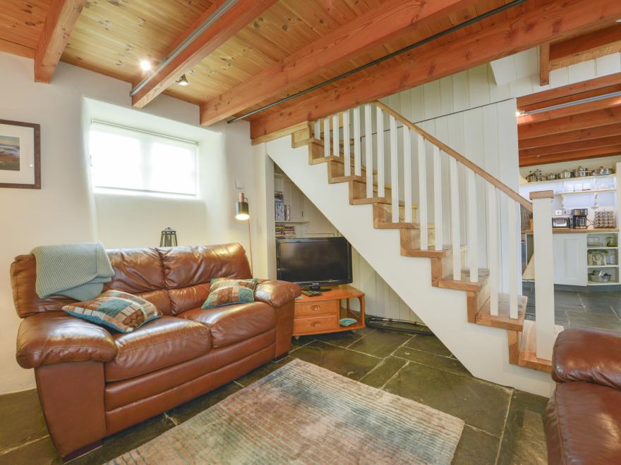 3 Newhall Green