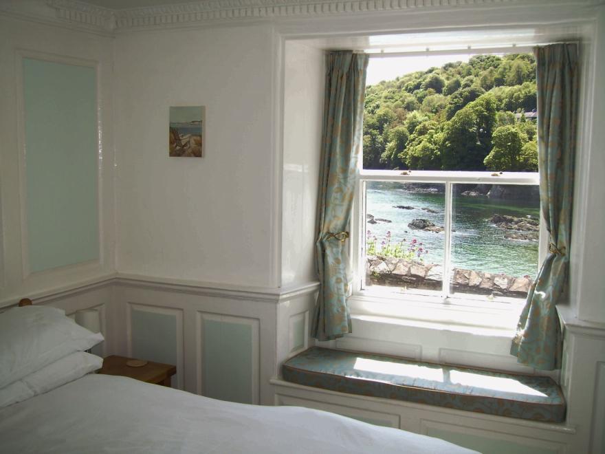 Balcony Cottage