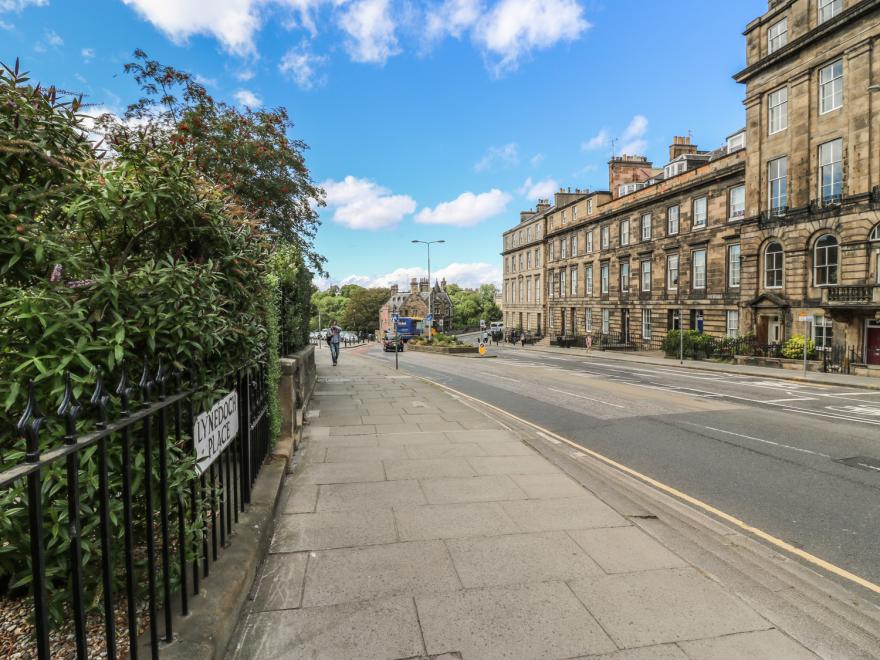 3 Lynedoch Place