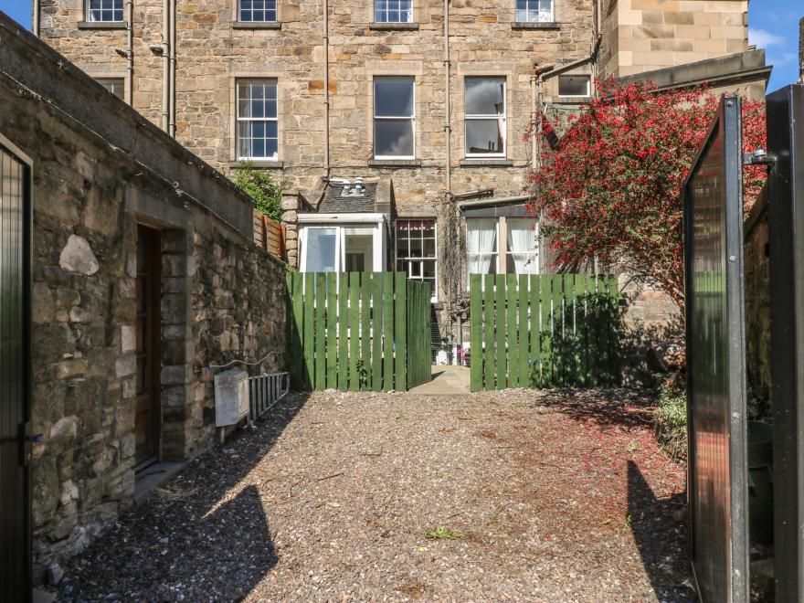 3 Lynedoch Place