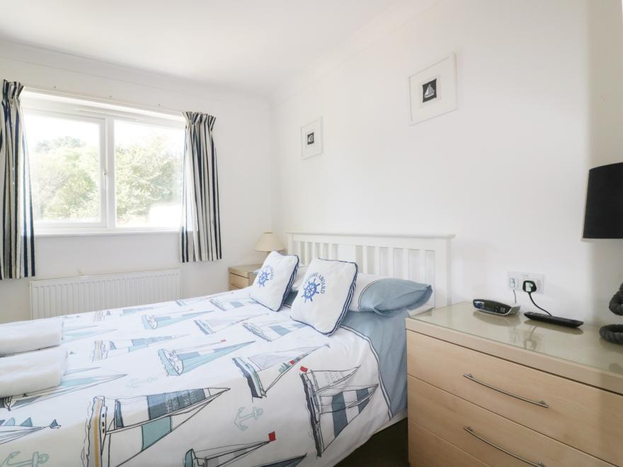 8 Harlyn Mews