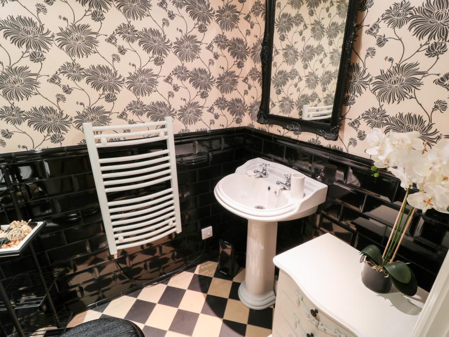 Sneaton Hall Apartment 4