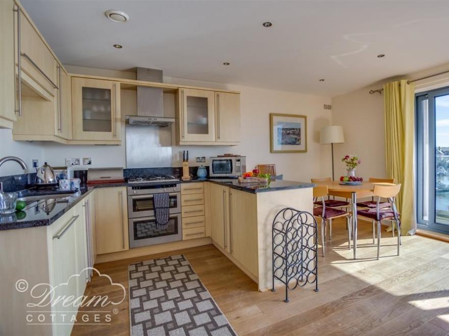 Harbour View Apartment