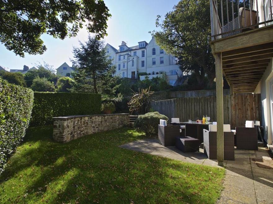 1 Combehaven