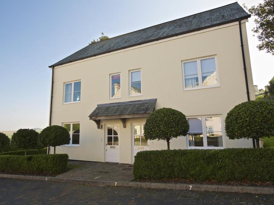 1 Combehaven