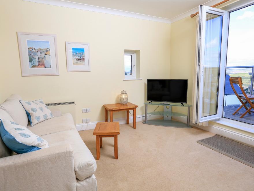 4 Lyndhurst