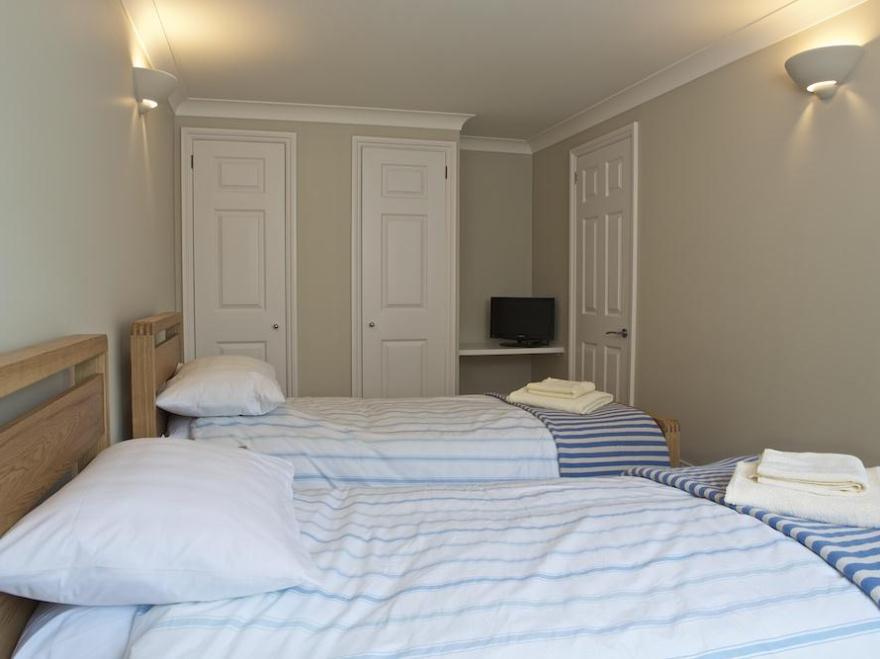 4 West Park Mews