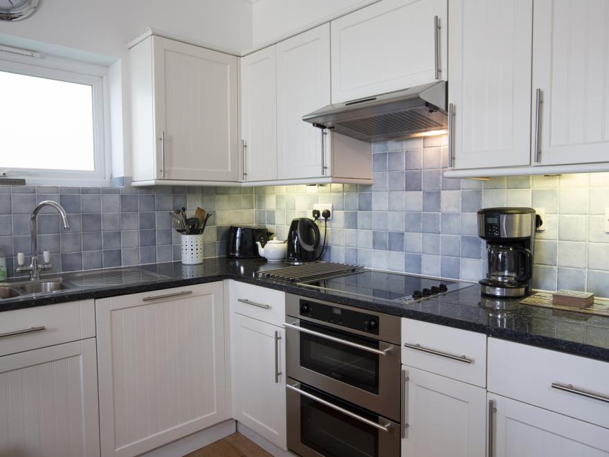 1 Lyndhurst