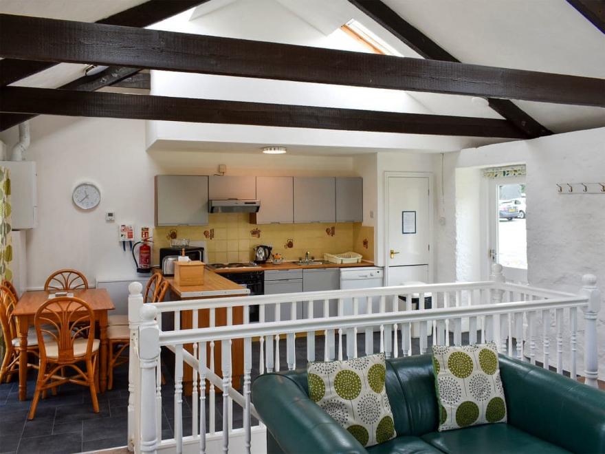 Garden Cottage 1 - UKC4038