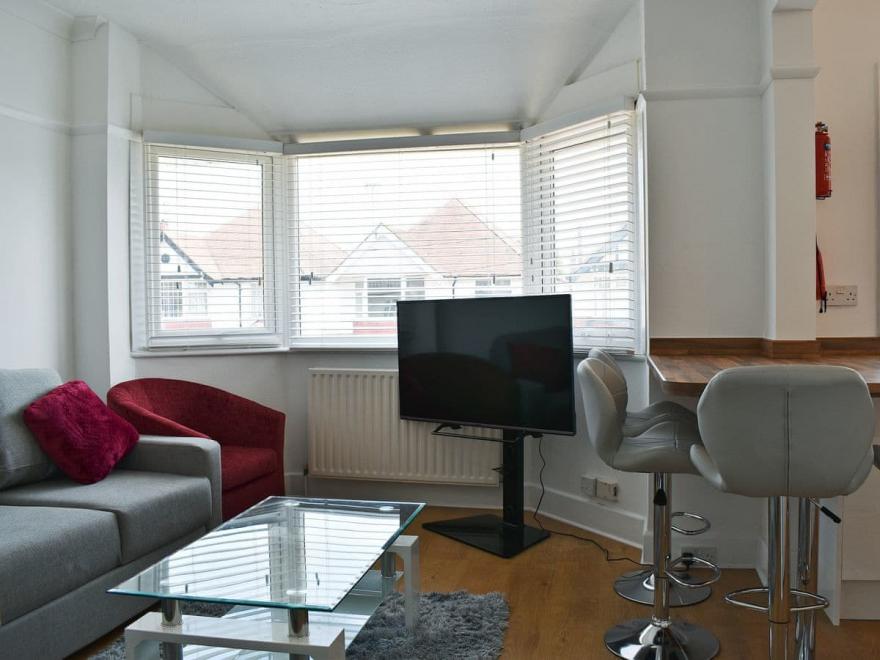 Fishermans Walk Apartment 2 - UKC4071