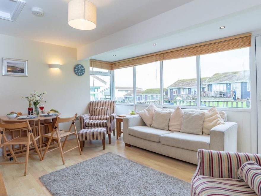 Beach Cottage 9 - UKC4076