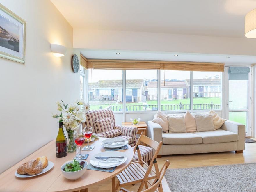 Beach Cottage 9 - UKC4076