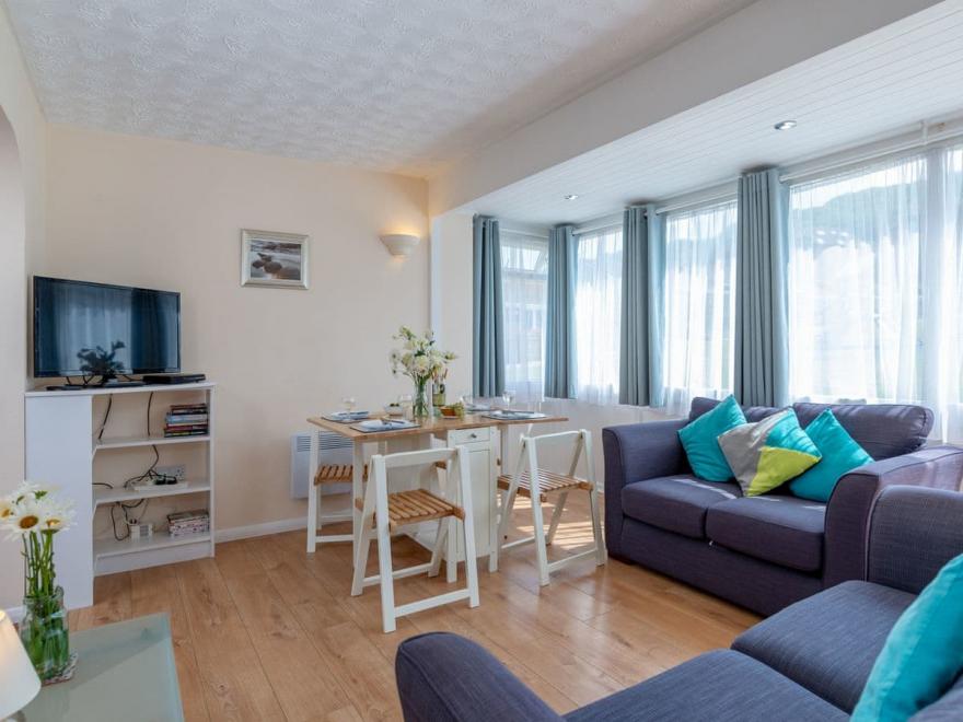 Beach Cottage 15 - UKC4078