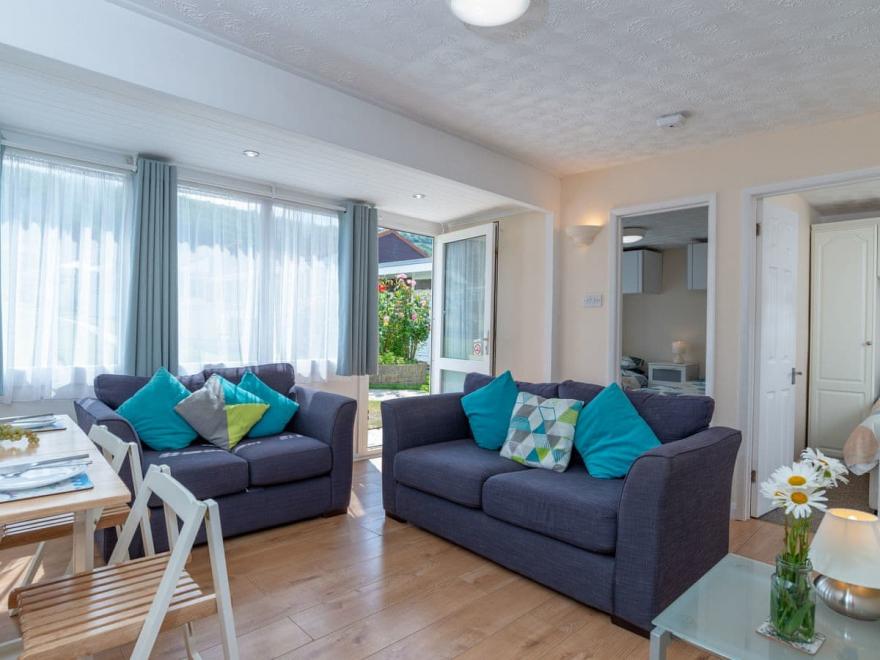 Beach Cottage 15 - UKC4078