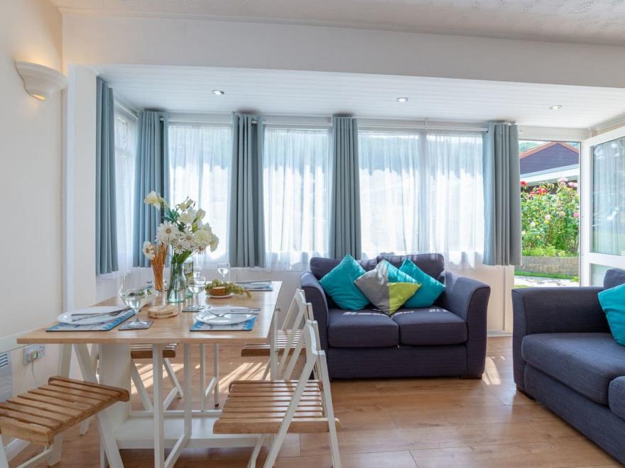 Beach Cottage 15 - UKC4078