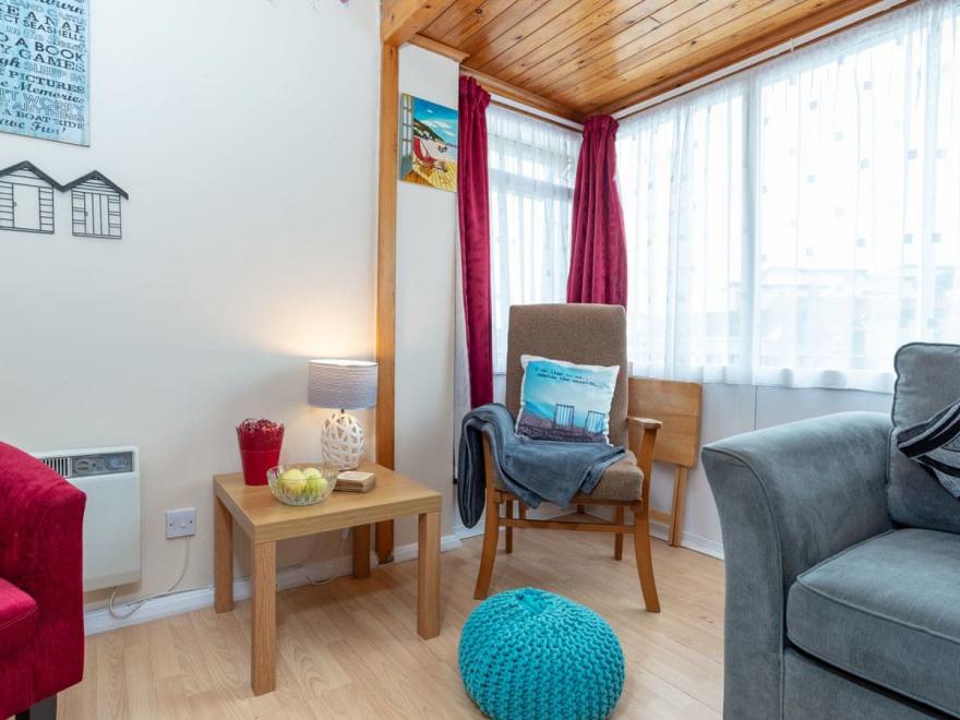 Beach Cottage 37 - UKC4080