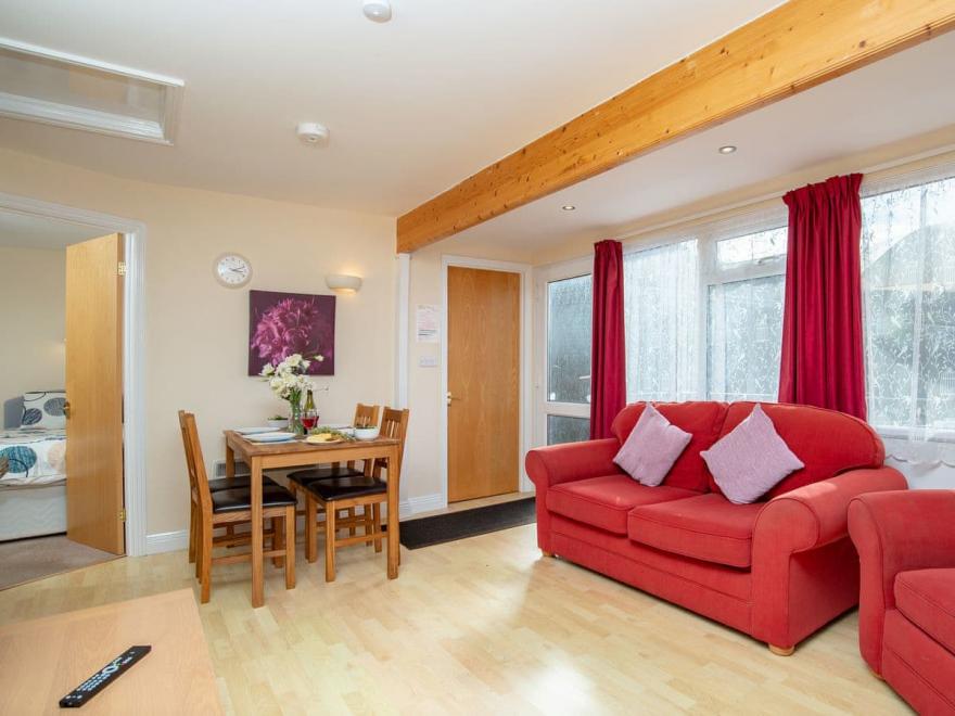 Beach Cottage 68 - UKC4083