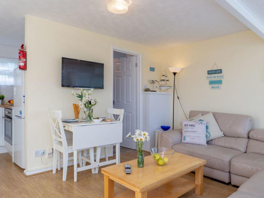 Beach Cottage 71 - UKC4084