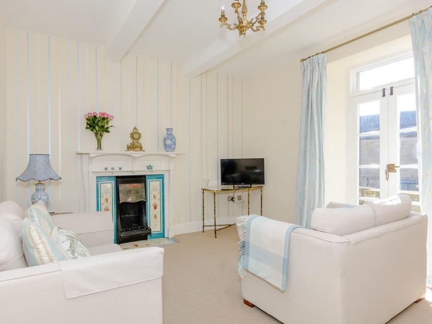 Bakewell Tart - UKC4127