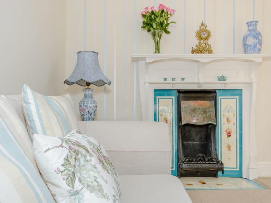 Bakewell Tart - UKC4127