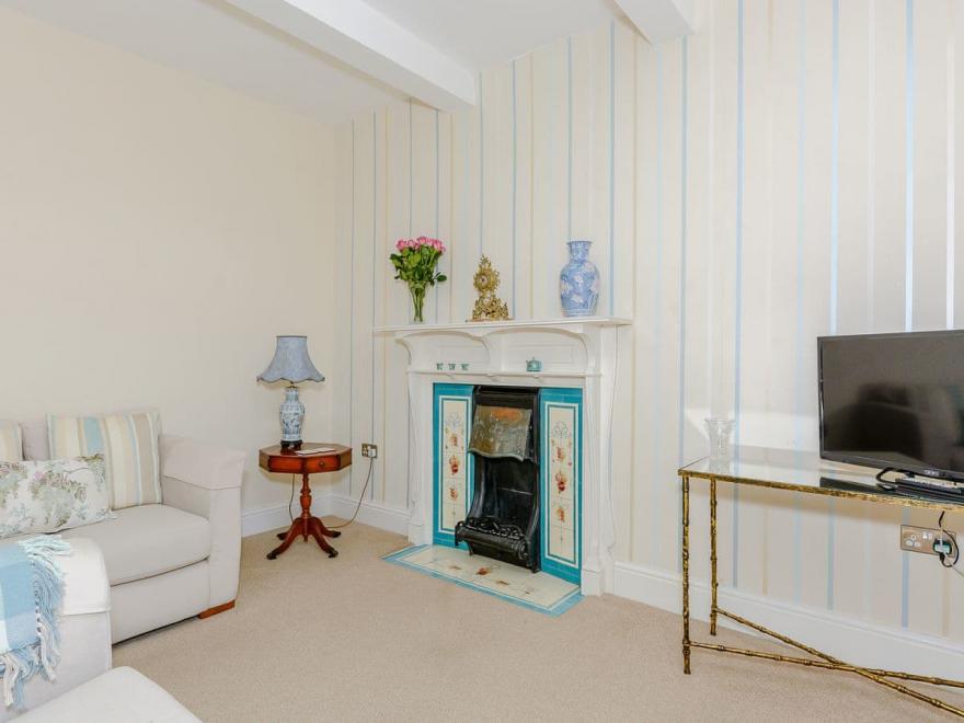 Bakewell Tart - UKC4127