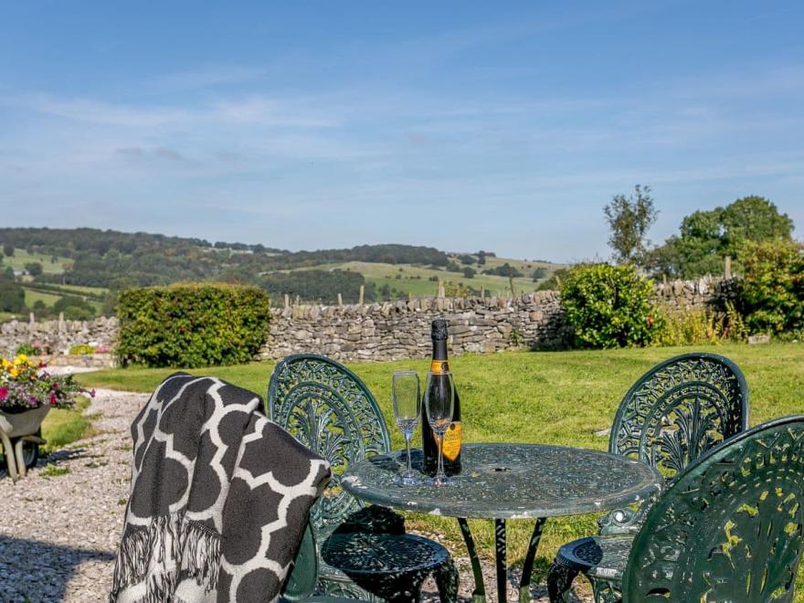 Lowfield Cottage - UKC4131