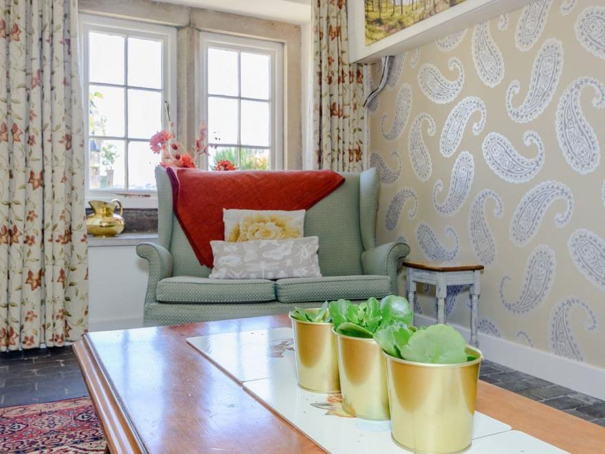 The Farmhouse - UKC4133