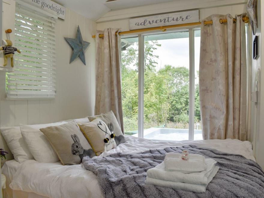 The Art Studio - UKC4137